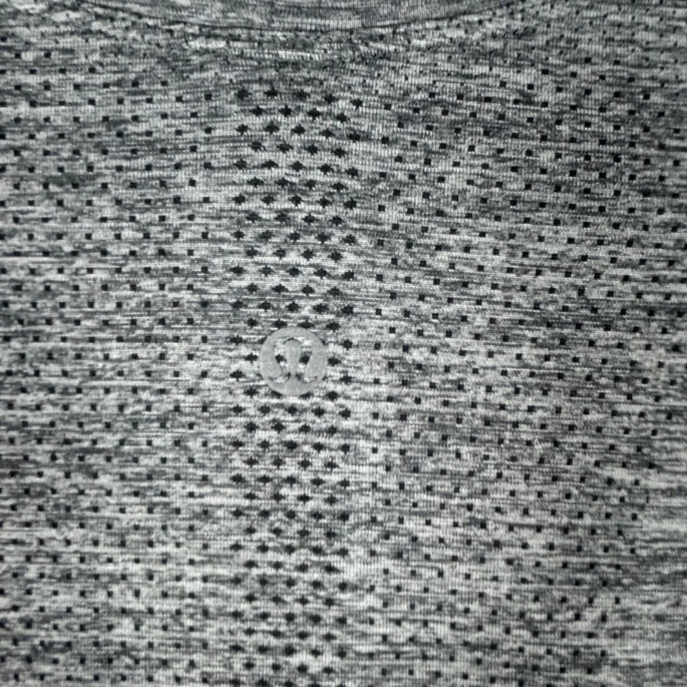 Lululemon Swiftly Tech Short Sleeve 2.0 Shirt Grey‎ Heathered Women Size 14